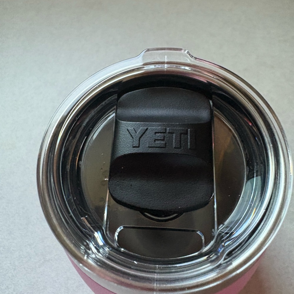 YETI Pink Wine Tumbler bnwt - Picture 2 of 4